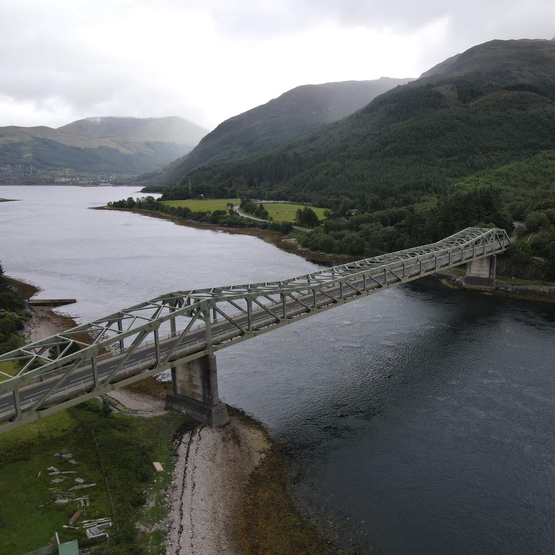 ScotRoadArchive's tweet image. Opened in December 1975, Ballachulish Bridge provided a major improvement to the A82 north of Glencoe, bypassing the inland route via Kinlochleven.

Fairhurst &amp;amp; Partners designed the bridge which was built by Cleveland Bridge &amp;amp; Wm Tawse in a joint venture.

#scotland #archives