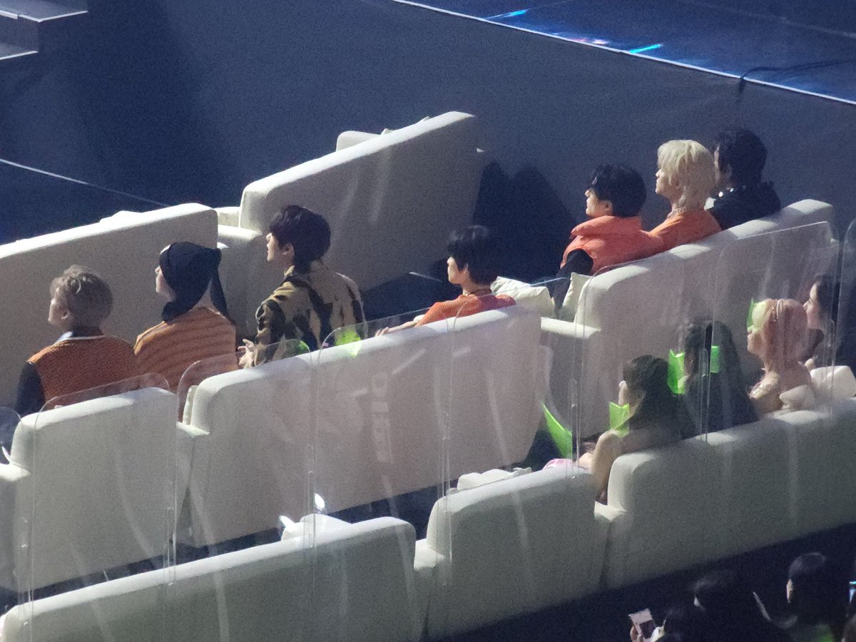 러은별໒꒱ tweet media