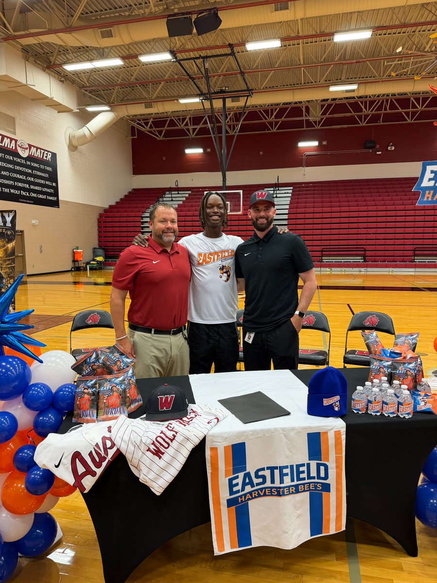 Weiss_Baseball's tweet image. Next stop: the next level ⚾️✍️

Congratulations to @JordanBnjmn193  on signing to continue his baseball career at @EastfieldBSB 

We’re proud of you and can’t wait to see what’s ahead!
#SigningDay #1Pack1Goal