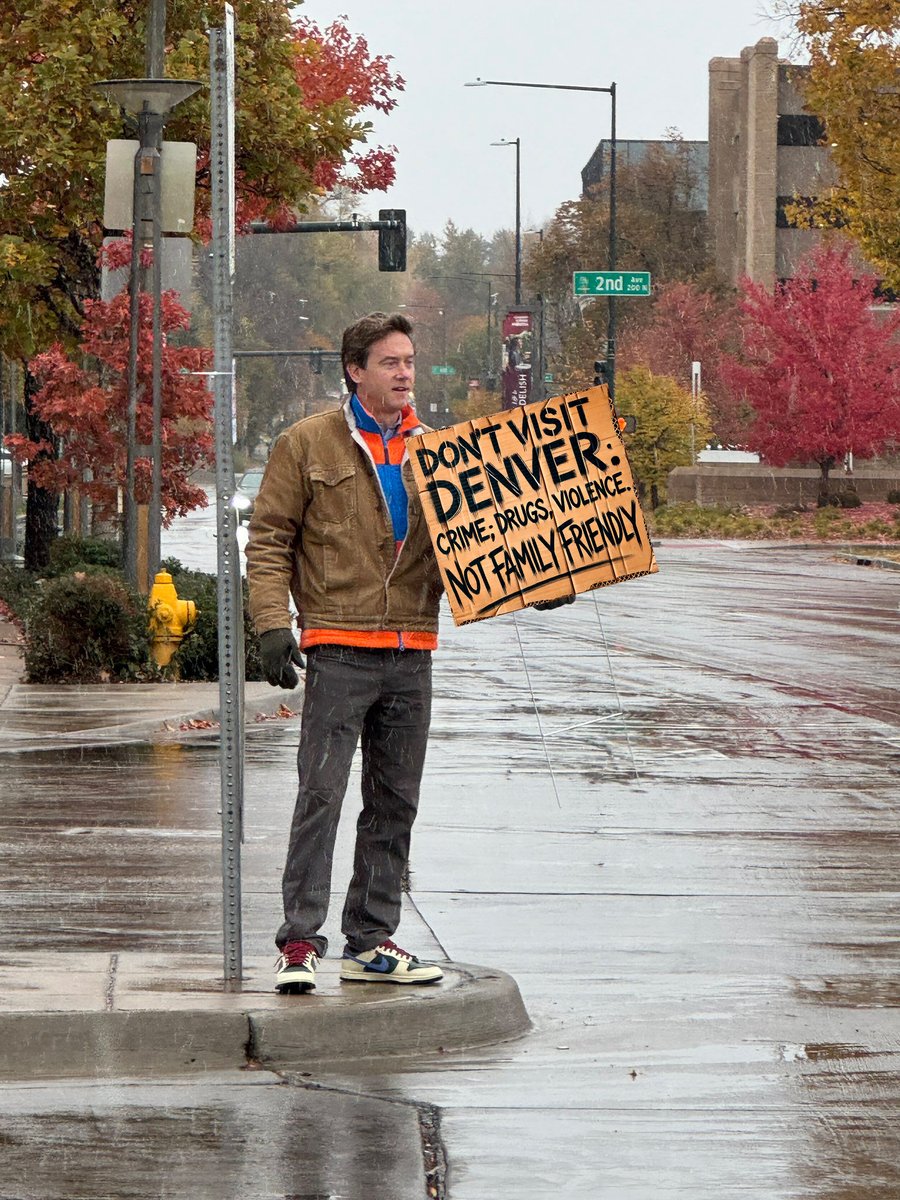 SirX5L's tweet image. Ya he fvckin’ sucks.