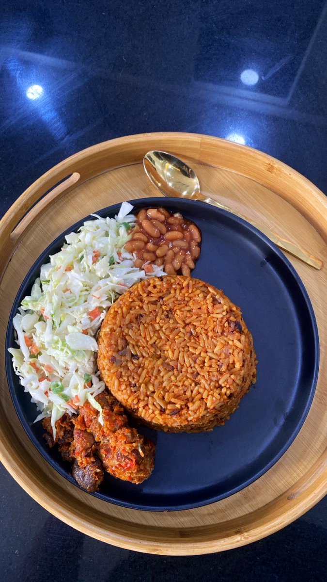 LollyQ__'s tweet photo. I’ve come to agree that “Crayfish has no business in Jollof rice”
Made this Smokey jollof and it banged 🤏🏼 https://t.co/HiSMamqric