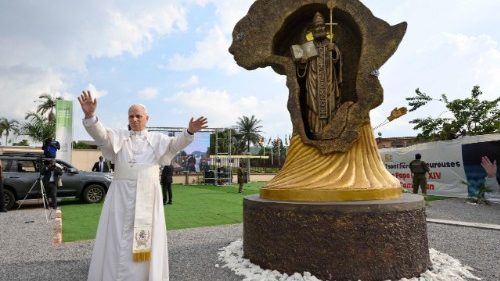 acprdcongo's tweet image. #Vatican: le Pape Léon XIV a exhorté, vendredi, les étudiants et enseignants à réconcilier science, foi et responsabilité, dans un discours dense de huit pages, prononcé à l’Université catholique d’Afrique centrale (#Ucac), au troisième jour de son voyage apostolique au