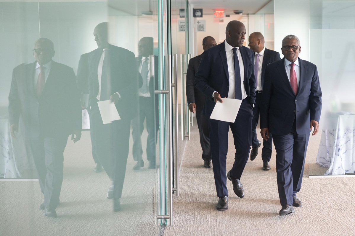 Diop_IFC's tweet image. Excellent meeting with @AlikoDangote, one of #Africa's most visionary industrialists, a valued partner of @ifc_org, and a strong supporter of the #WorldBank Group’s #WaterForward initiative.
We also had a great conversation on his ambitions for transforming economies and creating
