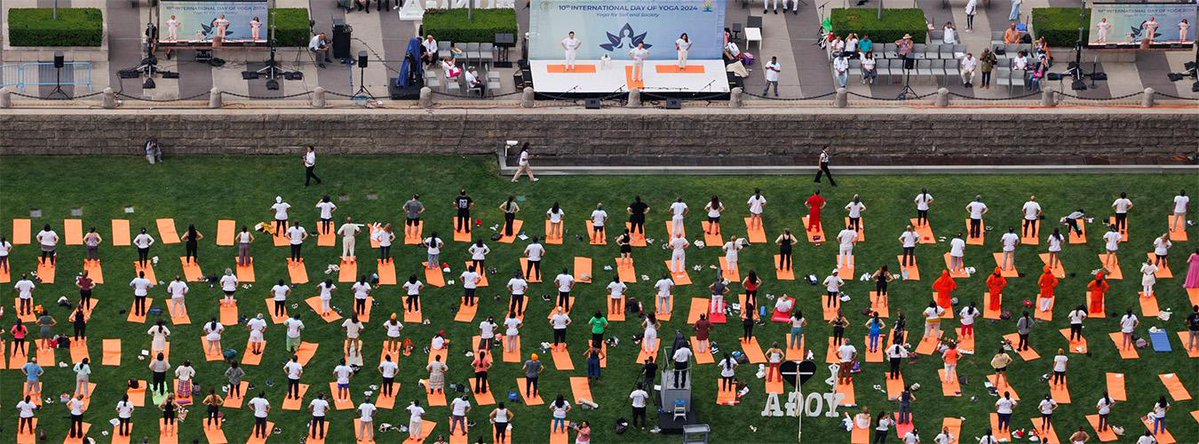 SAHeraldNews's tweet image. When Discipline Becomes Identity: Inside a 108-Day Yoga Journey

#AnandMaheshTalari #Yoga #HealthBenefits

southasianherald.com/when-disciplin…