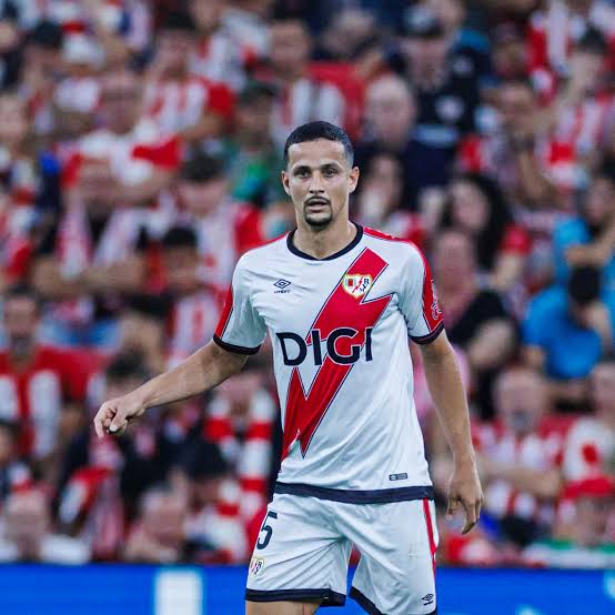 Après avoir quitté libre l’OM l’été dernier, Luiz Felipe affrontera Strasbourg en 1/2 finale de la Conference League ⚽

 Il a disputé 17 matchs cette saison avec le Rayo Vallecano. 

#ExOM #TeamOM #ForzaOM
