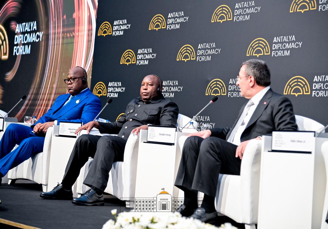 NtareHouse's tweet image. Le Chef de l’État #Burundi_ais et Président en Exercice d'@_AfricanUnion, SE @GeneralNeva, était l'un des Chefs d’Etat et de Gouvernement invités à intervenir au Panel des Leaders du Forum Diplomatique d’Antalya #ADF ce 17 avril 2026.