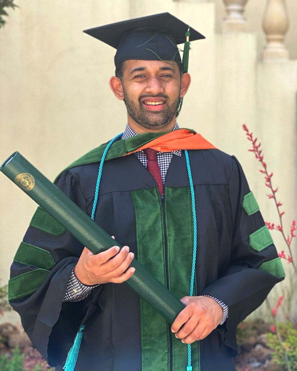 UTDallasAlumni's tweet photo. Alum Dr. Waqas Haque BS’14 turned a broad UT Dallas education into a career improving patient care through medicine, business, and tech. Read more: https://t.co/fwsF2YUpxz https://t.co/1M7bynjEM3