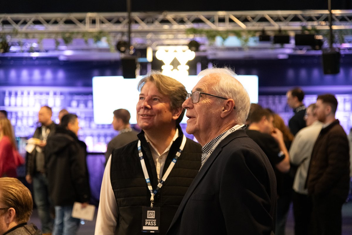 MartinAudioLtd's tweet photo. When the sessions stop at our UK Open Days, the conversations start – as great audio bring people together &amp; keeps them talking.  

Don’t just follow – be part of it: https://t.co/x10J58gYFm

#HaveYouHeard #MartinAudio #MartinAudioLondon #UniteYourAudience #OpenDays https://t.co/VS45HojxCx