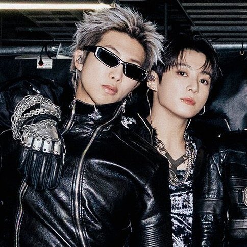 namjoon cakep bgt😭