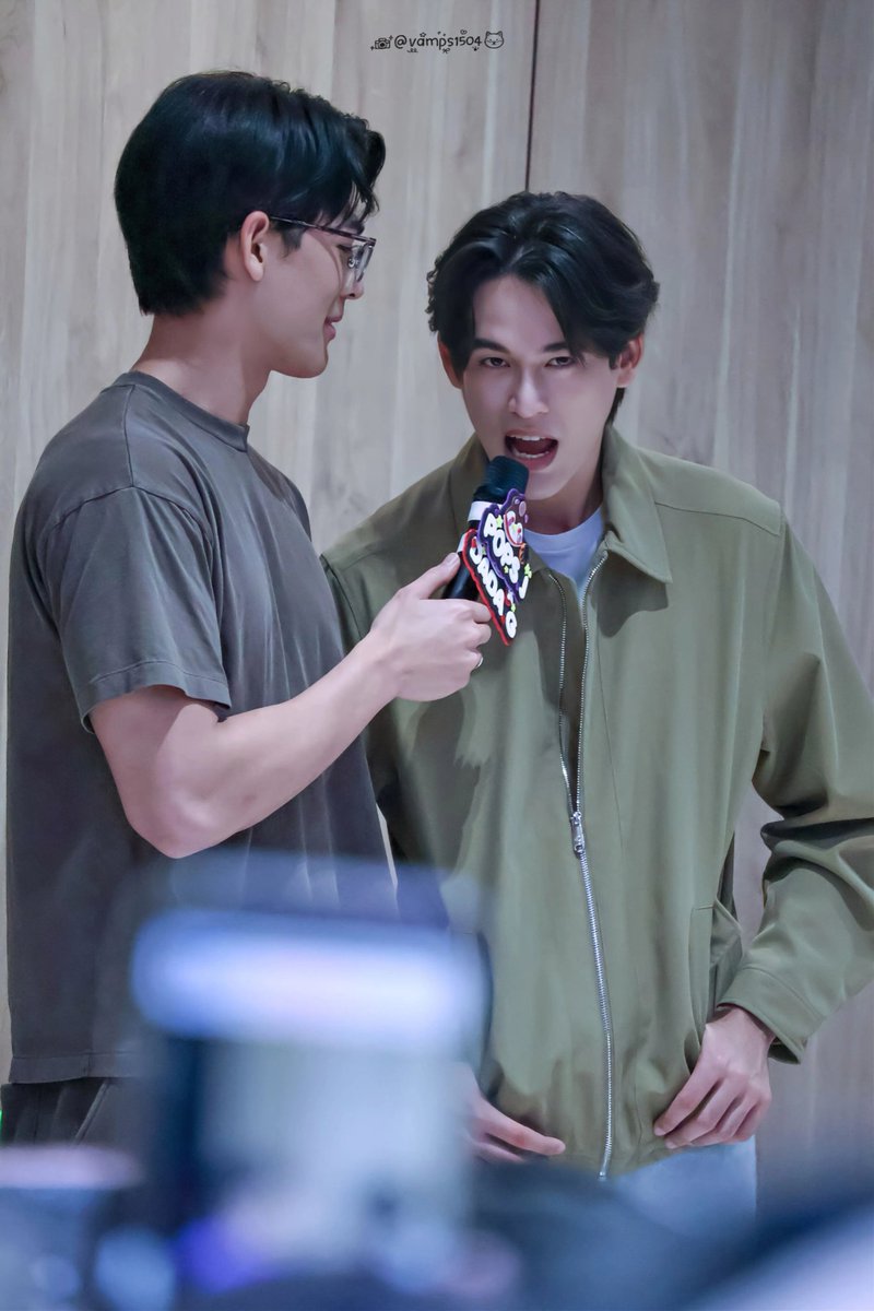 แวมพ์ tweet media