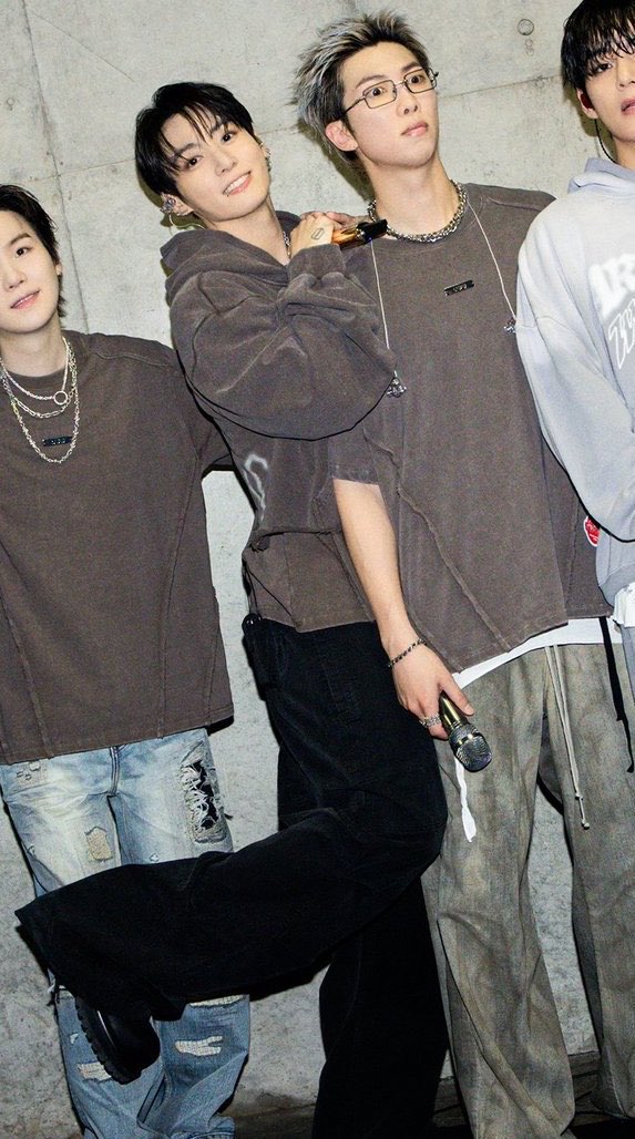 𝓕𝓮𝓯𝓮⁷ ⊙⊝⊜ tweet media