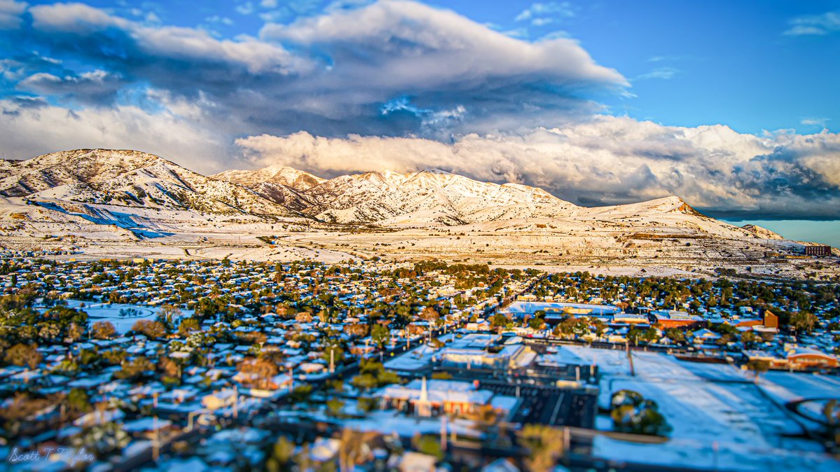 Grallon's tweet image. Beautiful spring morning in 
Magna, Utah  #Springtime #snow #weather #utah #springinutah @abc4utah @KSL5TV @fox13 @KUTV2News @natwxdesk
@weatherchannel
@WeatherNation @accuweather @NBCNews @CBS @UtahGov @SpencerJCox @magnautah