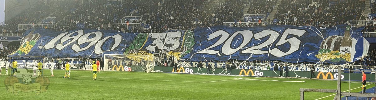 UltrasAuxerre90's tweet photo. 🔵⚪️ Retour en photo sur nos 35 ans à domicile face à Nantes. 

💪🏼 5 matchs = 5 finales 
🚌 Rendez-vous à Monaco dimanche
Tous à Lyon dans une semaine. https://t.co/HOJ7ngdP3p