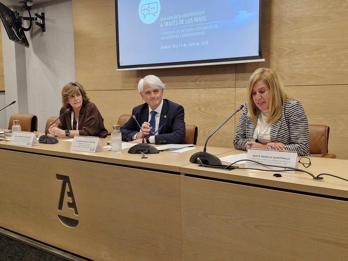 Abogacia_es's tweet photo. 📣 La Abogacía Española, agente imprescindible en la solución de conflictos.

El presidente del Consejo General de la Abogacía Española, @SGMSALVADOR1, el papel de los profesionales de la abogacía como agentes primordiales en la solución de conflictos.

En el marco de las I Jornadas de Métodos Adecuados de Solución de Controversias #MASC.

https://t.co/dureVoyzP9
