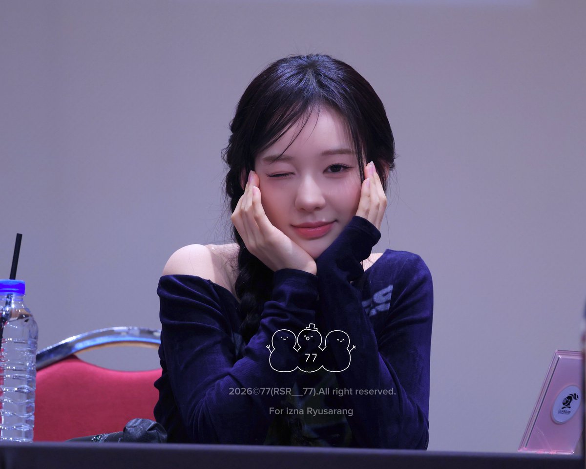 🎂🎂

#스무번째_사랑이_피어나는날
#AllLoveForSarang
#HAPPYSARANGDAY
#IZNA #이즈나 #RYUSARANG #유사랑