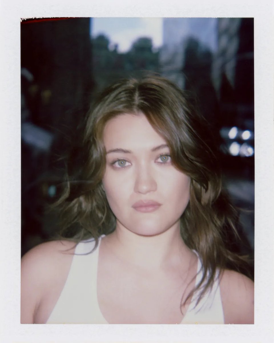 isa briones club tweet media