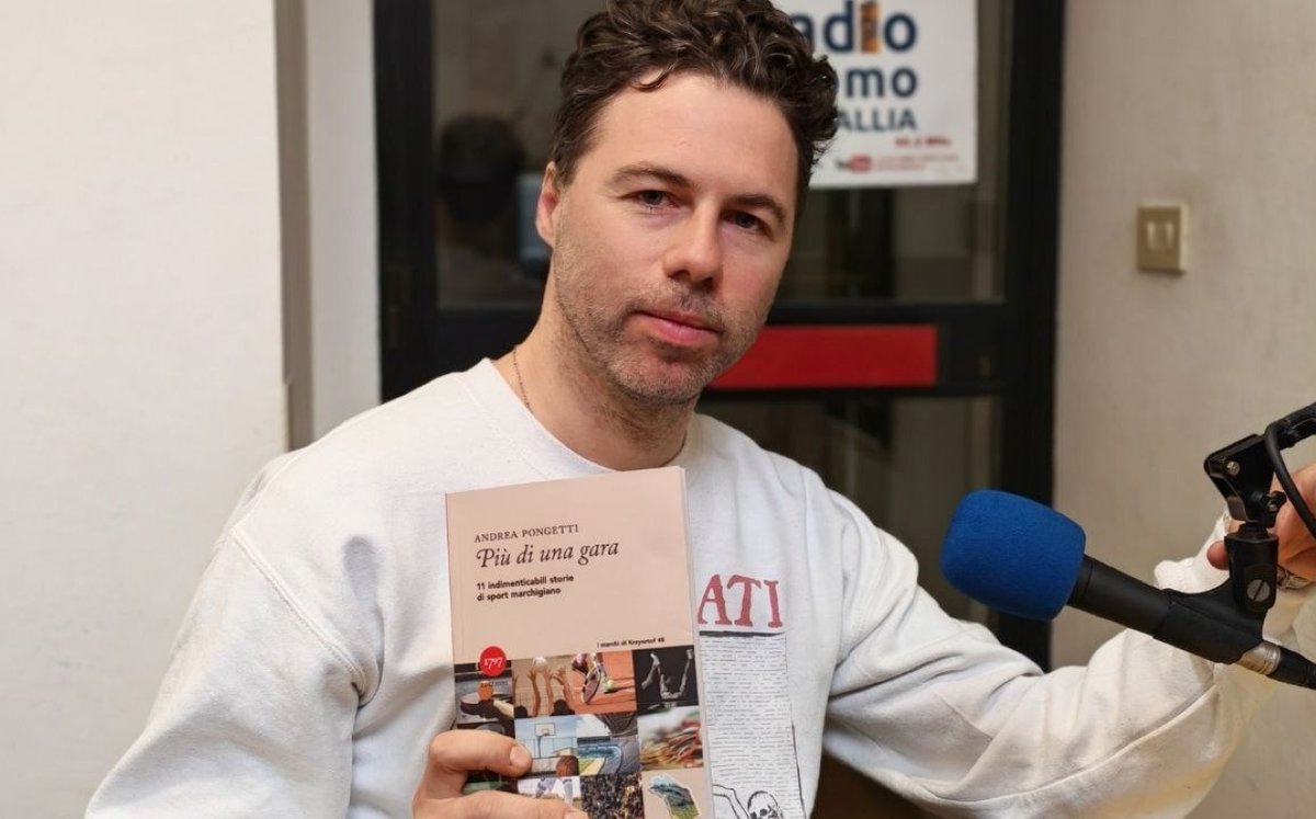 La leggenda di Panatta è iniziata a Senigallia nel 1971 🎾
Nel libro "Più di una gara", Andrea Pongetti racconta 11 storie che hanno fatto grande lo #sport nelle #Marche: dal tennistavolo ai motori, fino al basket e al calcio. 🏀🏓

L’intervista: 
vocemisena.it/piu-di-una-gar…