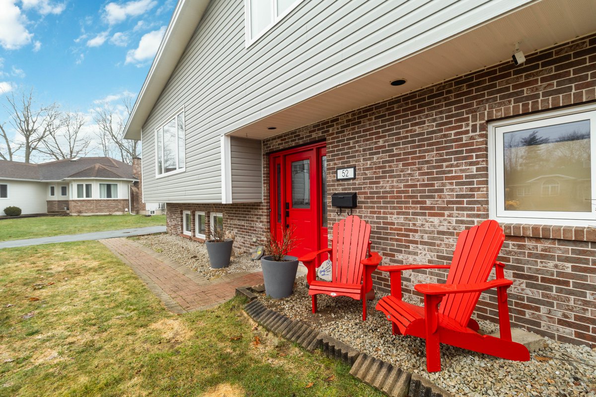 CooksRealEstate's tweet photo. 𝐅𝐎𝐑 𝐒𝐀𝐋𝐄
📍52 Stoneridge Court, Bridgewater | $550,000 | MLS® 202607675

DM for full details.

Ryan 𝐂𝐨𝐨𝐤
Sales Representative
Exit Realty Inter Lake
https://t.co/dIg4kstdJF
(902) 521-0543 https://t.co/tDibO6zrwL