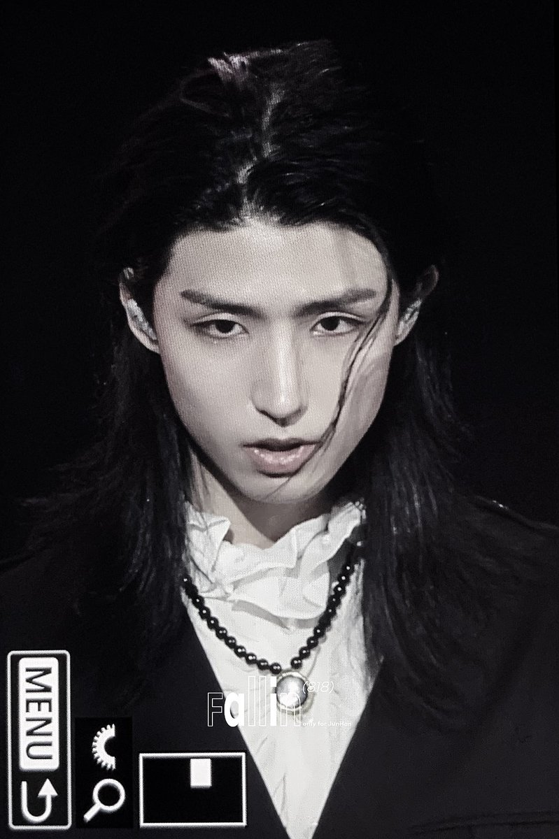 정이든다 tweet media