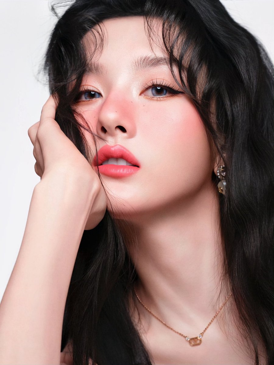 ตาสีนี้สวยมากกกก😭