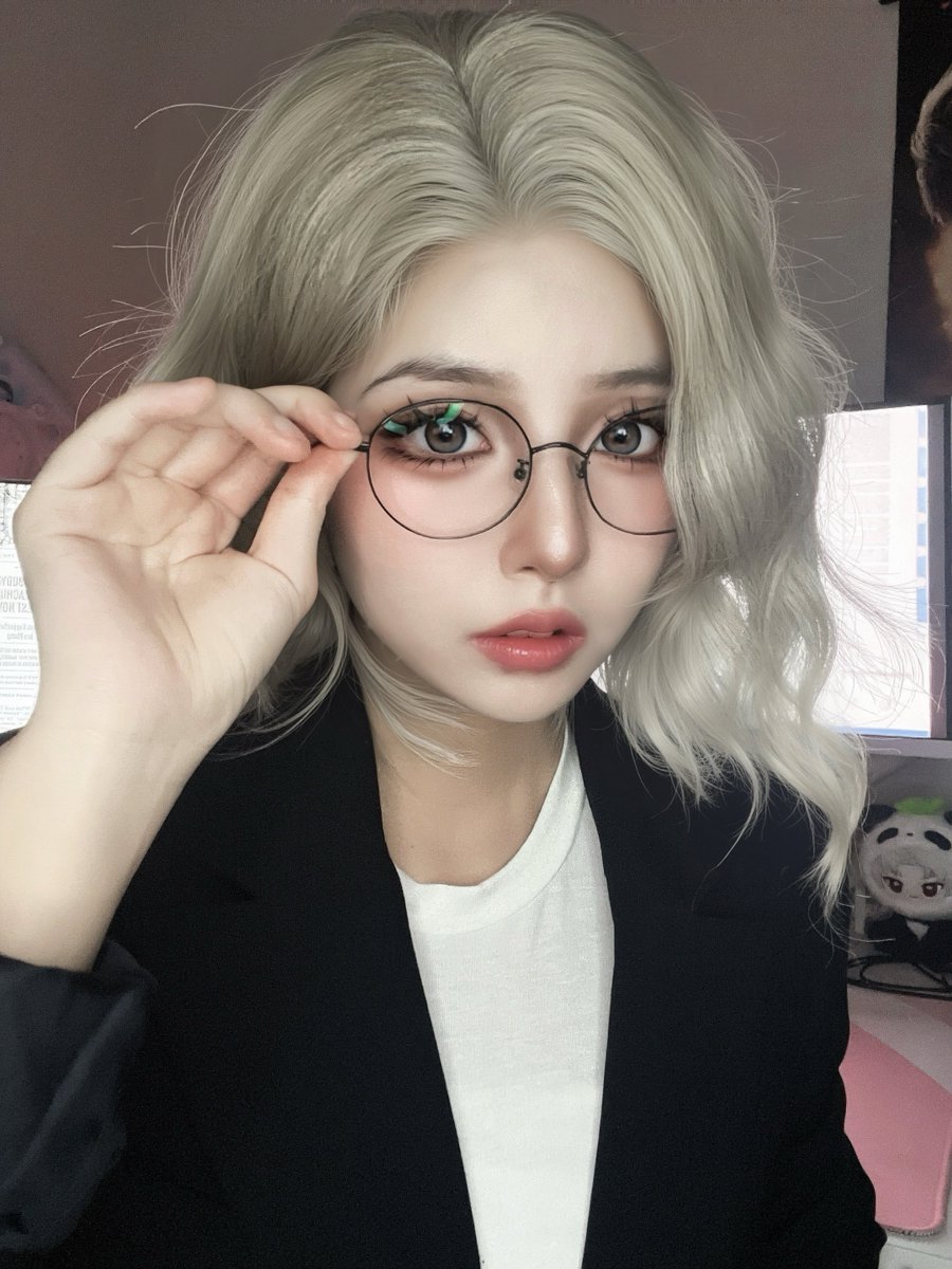 한수지 スジ tweet media