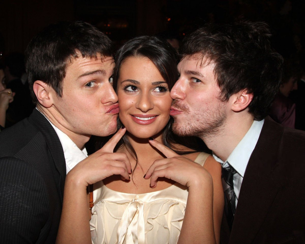 Lea Michele Brasil tweet media