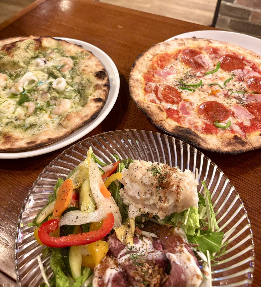 oseose_animal's tweet image. とても安い🍕しかもドリンクさらに安くなる日だった🍺

#CONA