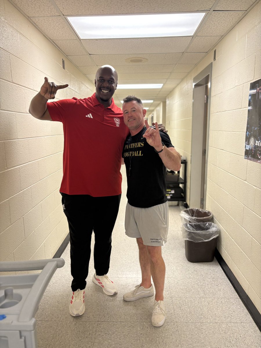 Prov_Football's tweet image. Appreciate @elisha_shaw and @PackFootball for stopping by to recruit our guys!! 
#OTB 
#GOLDBLOODED