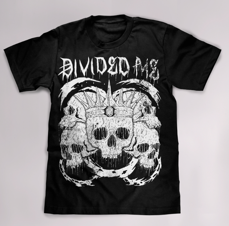 JohnDesignz's tweet image. Merch concept I designed recently 👕

Kept it wearable not just flashy.

Because the best merch is something people actually want to wear outside, not just support with.

#MerchDesign #CreatorBrand #Streetwear