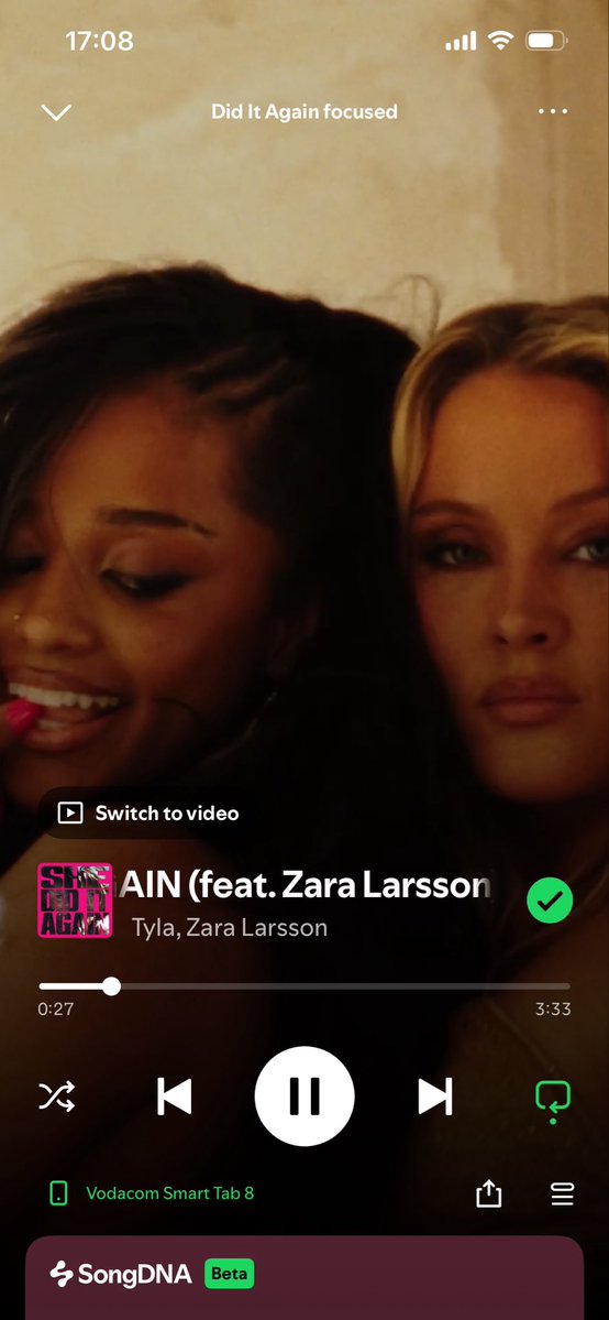 Roman_DaSleeze's tweet image. Been playing nothing but this hit song since 00:00 😭😭😭 TYLA what did you do 😩😩😩

#APOP
#SheDidItAgain
#TYLA