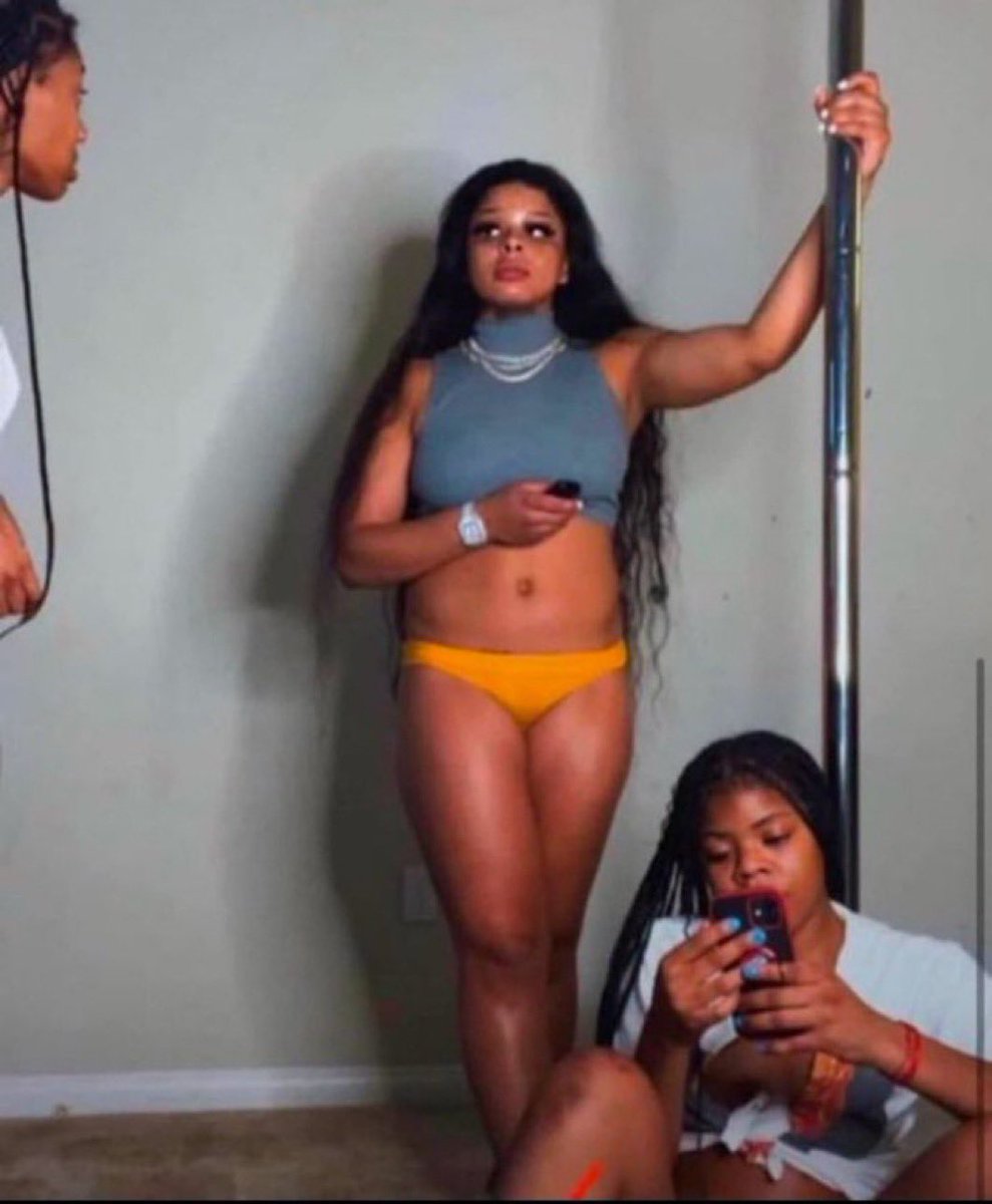 Sammy ☈ tweet media