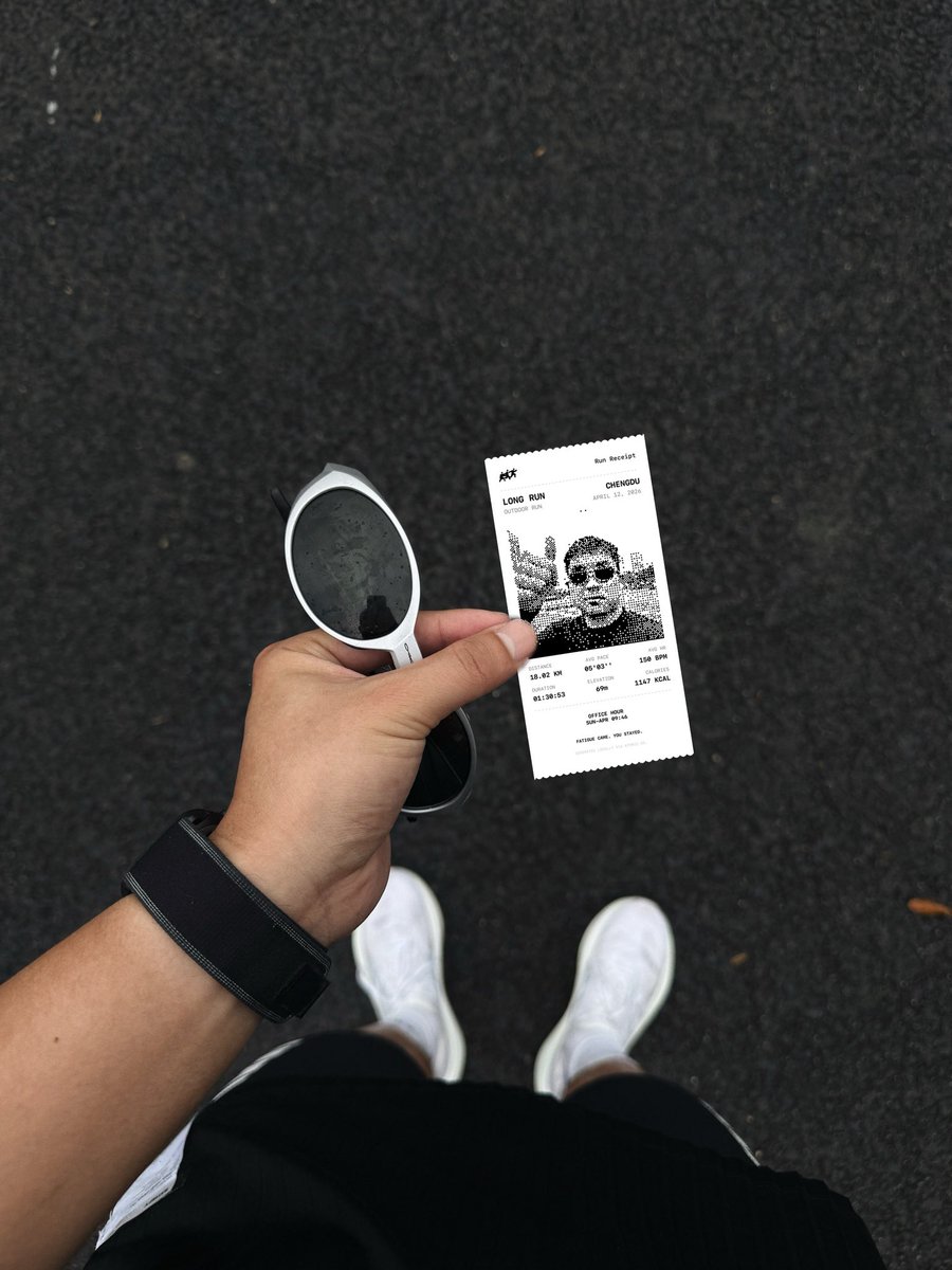 __itu's tweet photo. I made an app called Run Receipt.
I wanted run tracking to feel a little more fun. Not just numbers and stats, but a run turned into something that looks like an everyday receipt.

Distance, pace, heart rate, and route — all captured in a format that feels familiar and personal. https://t.co/QB2xyyaEzf