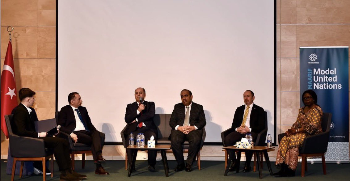 AzEmbRomania tweet media