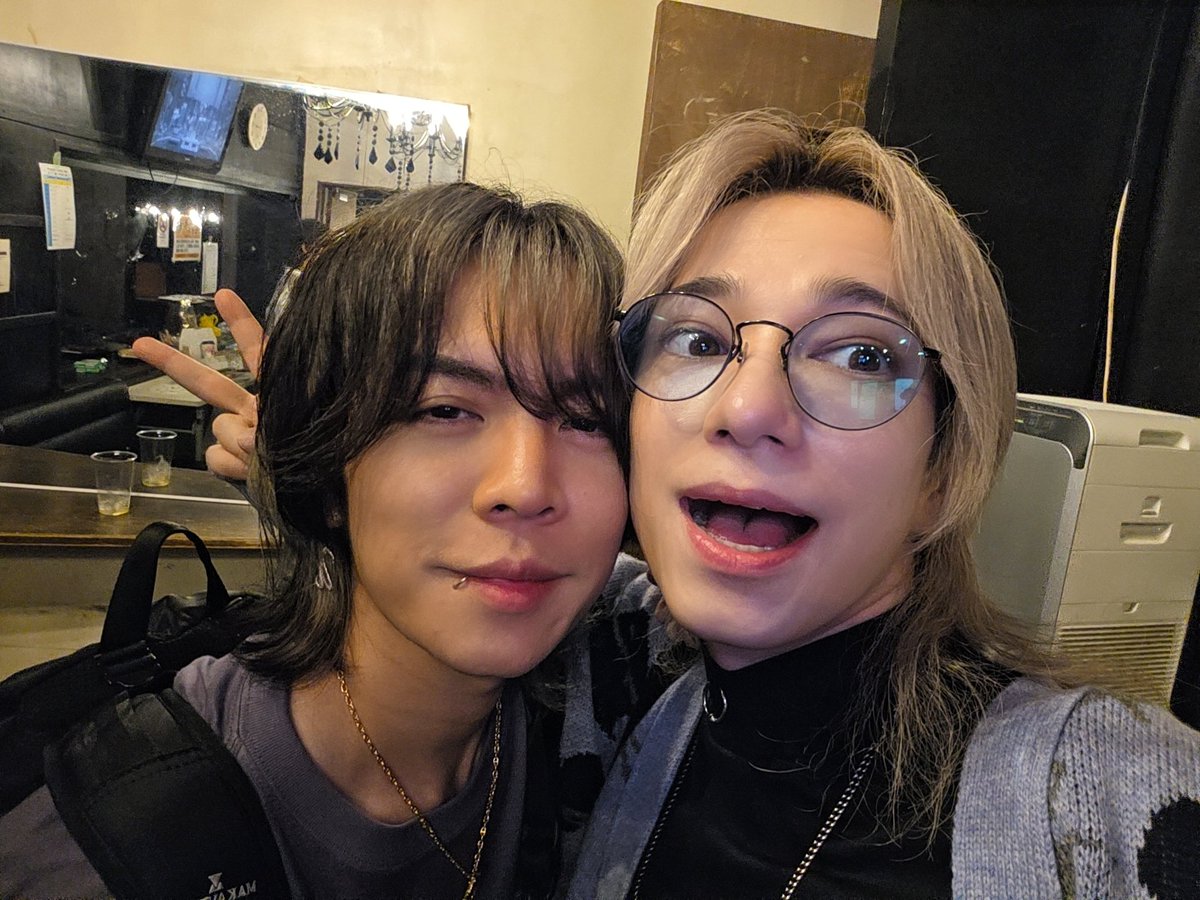 ランズベリー・アーサー tweet media