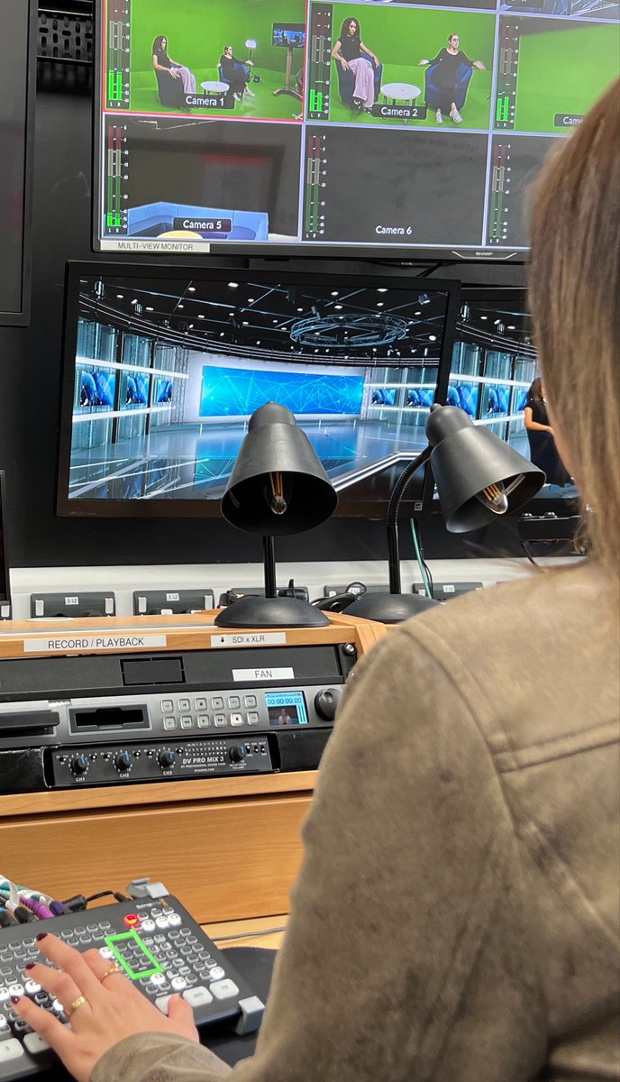 sarahlewthwaite's tweet image. Our #media &amp;amp; #communications team @UniWestLondon look forward to welcoming future students at our #OpenDay this Saturday, April 18th, 10 till 3. Still time to join them to try out our great #TV &amp;amp; #radio studios. 

bit.ly/3Lhk9Sk

Find us here:

👉bit.ly/47osZ79