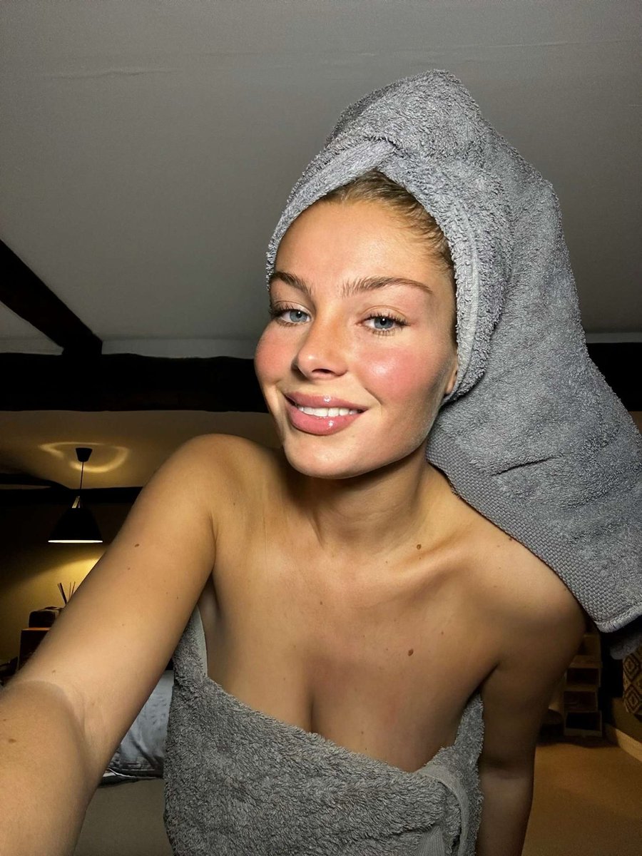 thatyoungblonde tweet media