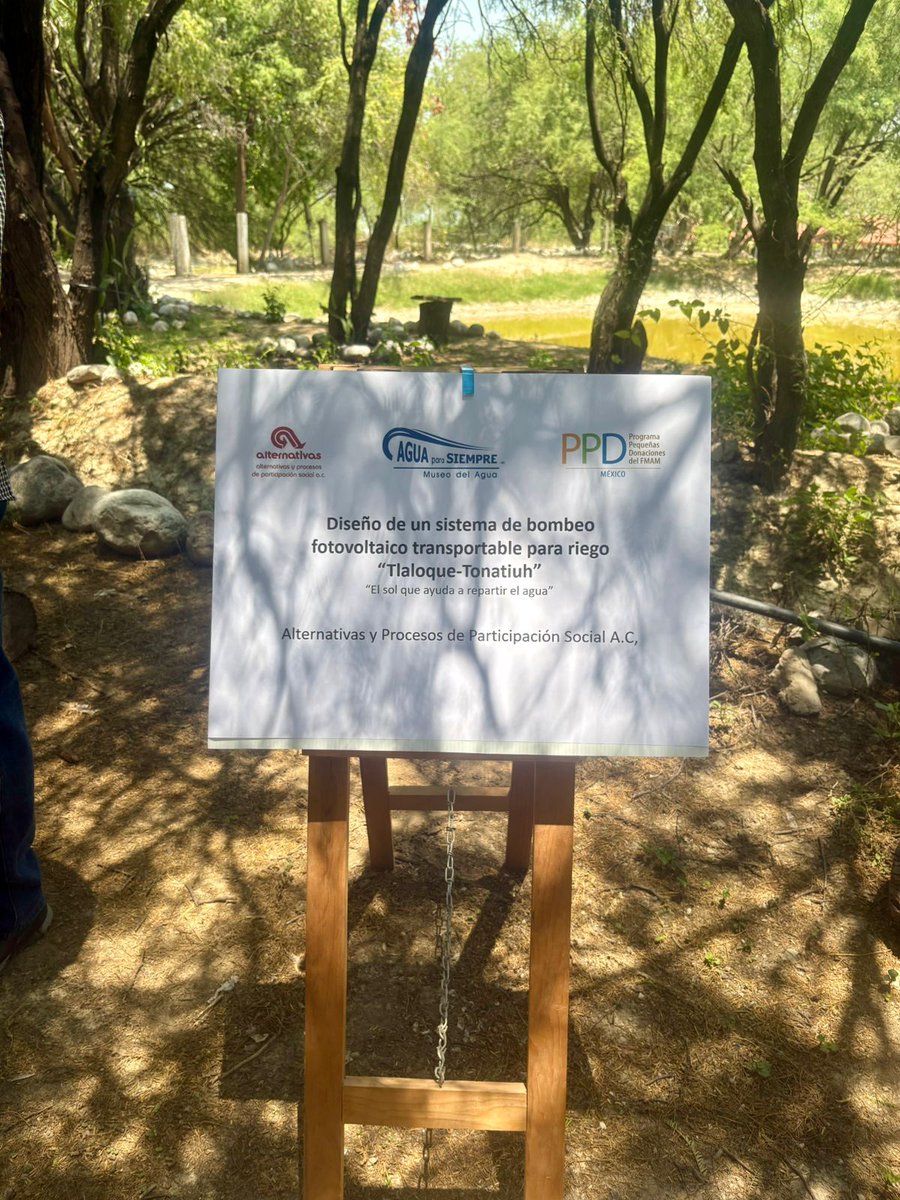 PNUD_Mexico's tweet photo. 🌱⚡ ¡Bombeo solar móvil para el riego eficiente de parcelas en la Mixteca Árida! Conocimos los resultados del Proyecto de Pequeñas Donaciones @PPD_Mexico  del @PNUD_Mexico  sobre sistemas móviles de bombeo solar para riego por goteo. https://t.co/83D1HiiYa1