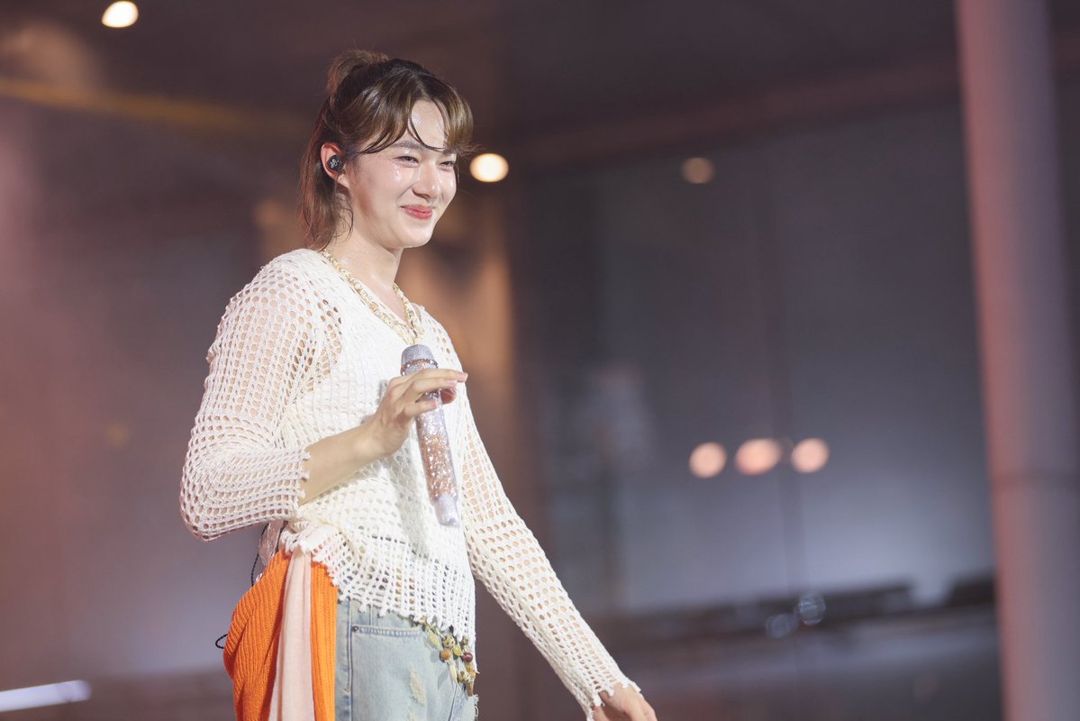 centralwOrld tweet media