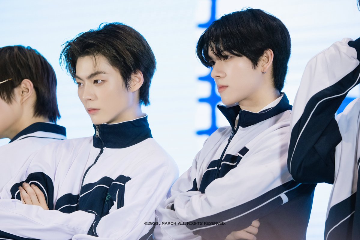 260412

#POW #YORCH #요치 #HONG #홍 #파우