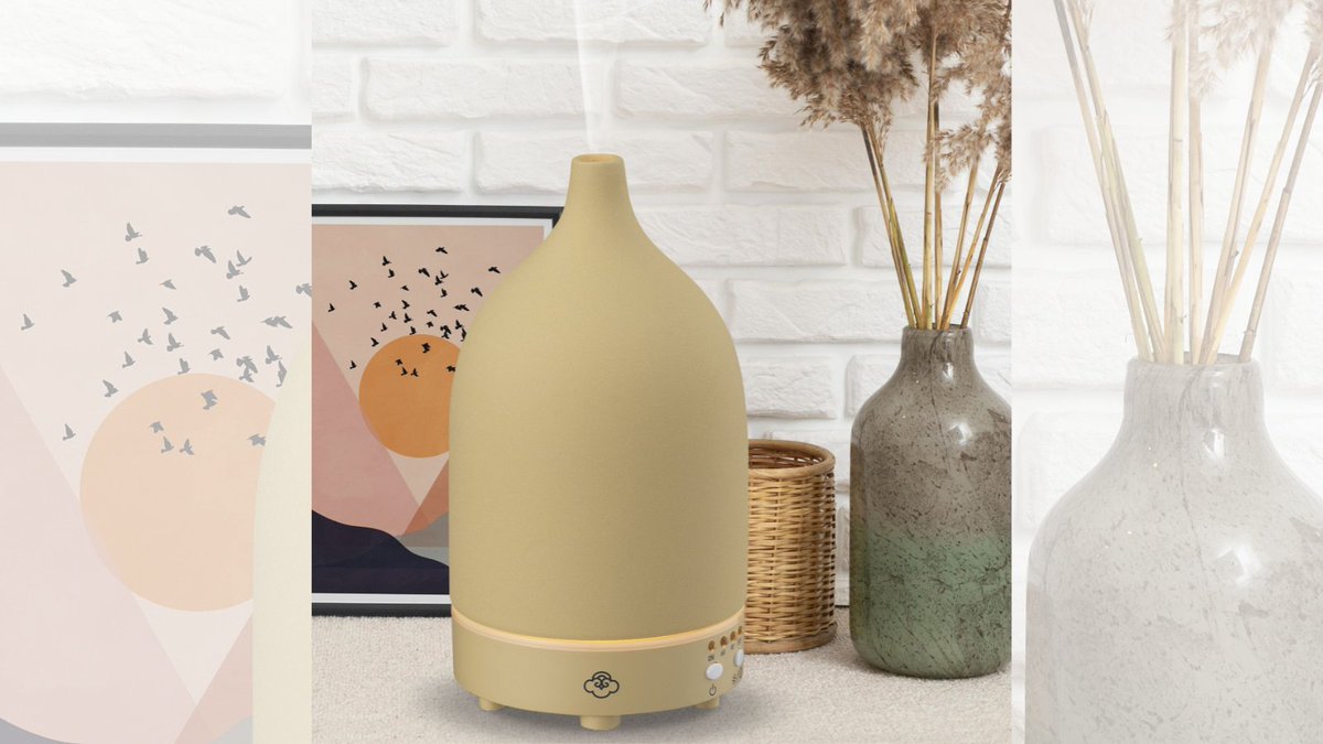 SereneHouseUSA's tweet photo. Alter the course of your day with up to 8 hours of your favorite essential oil.  

#serenehouseusa
#serenehouse
#serenehousediffuser
#essentialoildiffuser
#diffusers
#diffuserlove
#oildiffuser
#aromadiffuser
#diffusersandoil
#youngliving
#aromatherapy101
#doterra
#homefragrance https://t.co/dpXLJTaI1Q