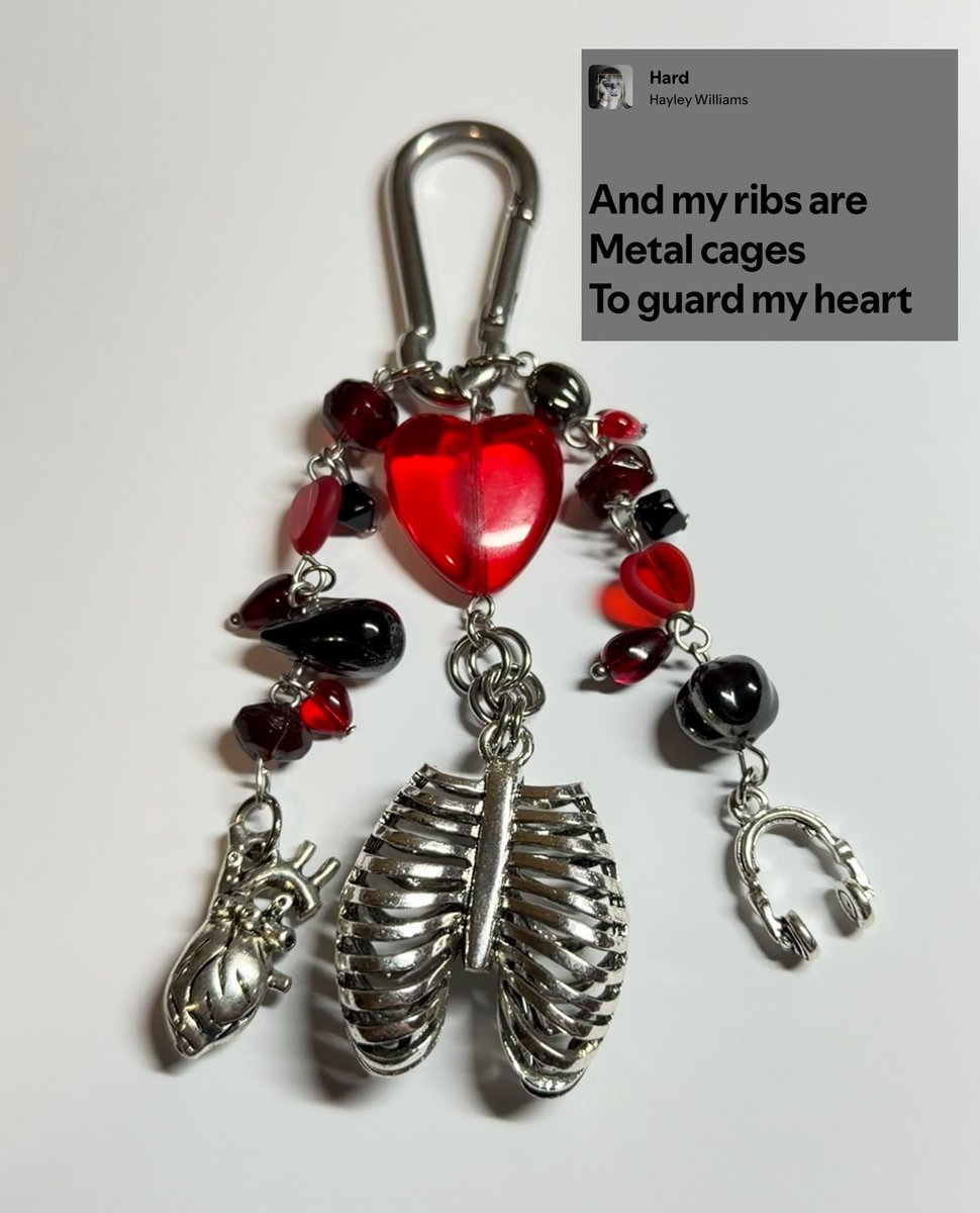 jacqui 💡🍓🪩 tweet media