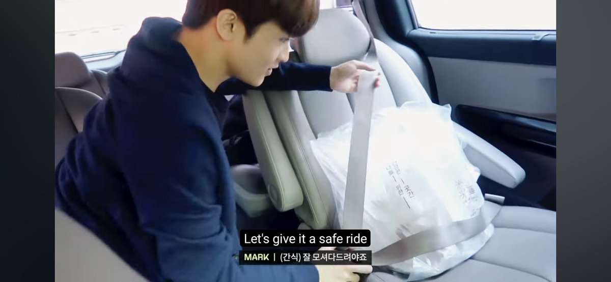 maeil__mail's tweet photo. @miravlee When Mark visited dreamies during Ridin' promotion &amp; surprised them with their favorite drinks. They've been apart for a while but he still knows what drinks each member likes🥺.They were so thankful that even though Mark was busy he still made sure tell them they did amazing✨️ https://t.co/QgcA2dFe2q