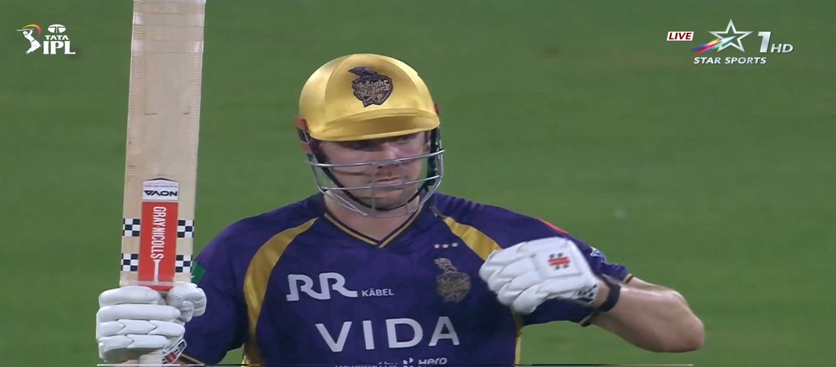 StarcKKR's tweet photo. Seeing Cameron Green celebrate with the KKR logo just reminds me of Phil Salt 🥺 https://t.co/NbLUbNnErf