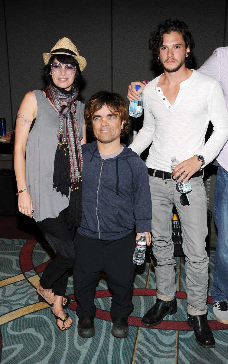 WiCnet's tweet image. In 2011, the cast and crew of a little show called Game of Thrones dropped by Comic-Con to promote season 1, not realizing how much their lives would change 🥺❤️

(Credit: Frazer Harrison/Getty Images)

#gameofthrones