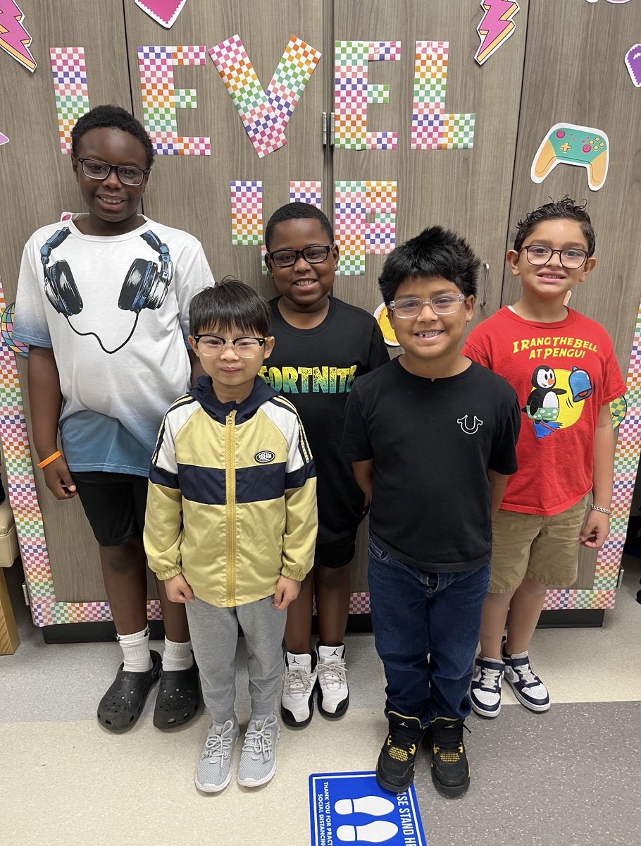 KirkElementary's tweet image. Students were thrilled to receive new glasses through the See to Succeed Vision Program! 👓 #KirkCan 

¡Los estudiantes estaban muy emocionados de recibir sus nuevos anteojos a través del programa de visión See to Succeed!