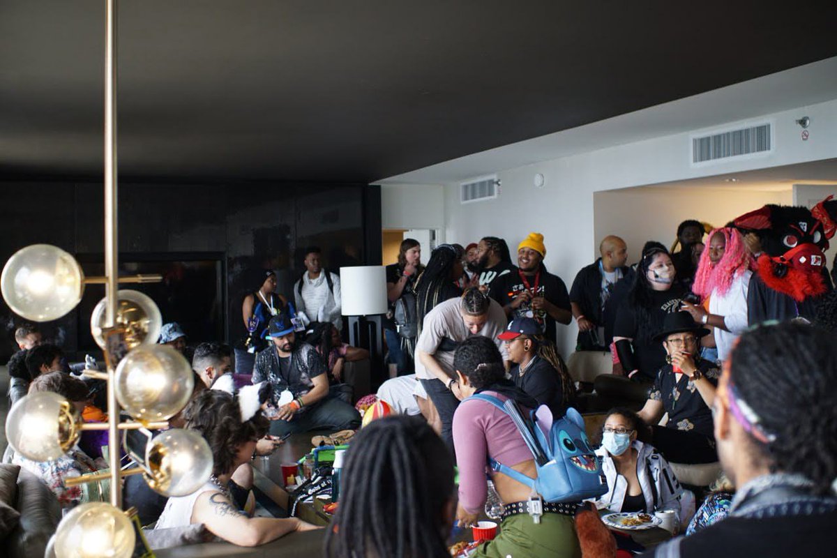 BEASTBLOC's tweet photo. BEAST BLOC
FURS OF COLOR PARTIES https://t.co/jJvXBPI89w