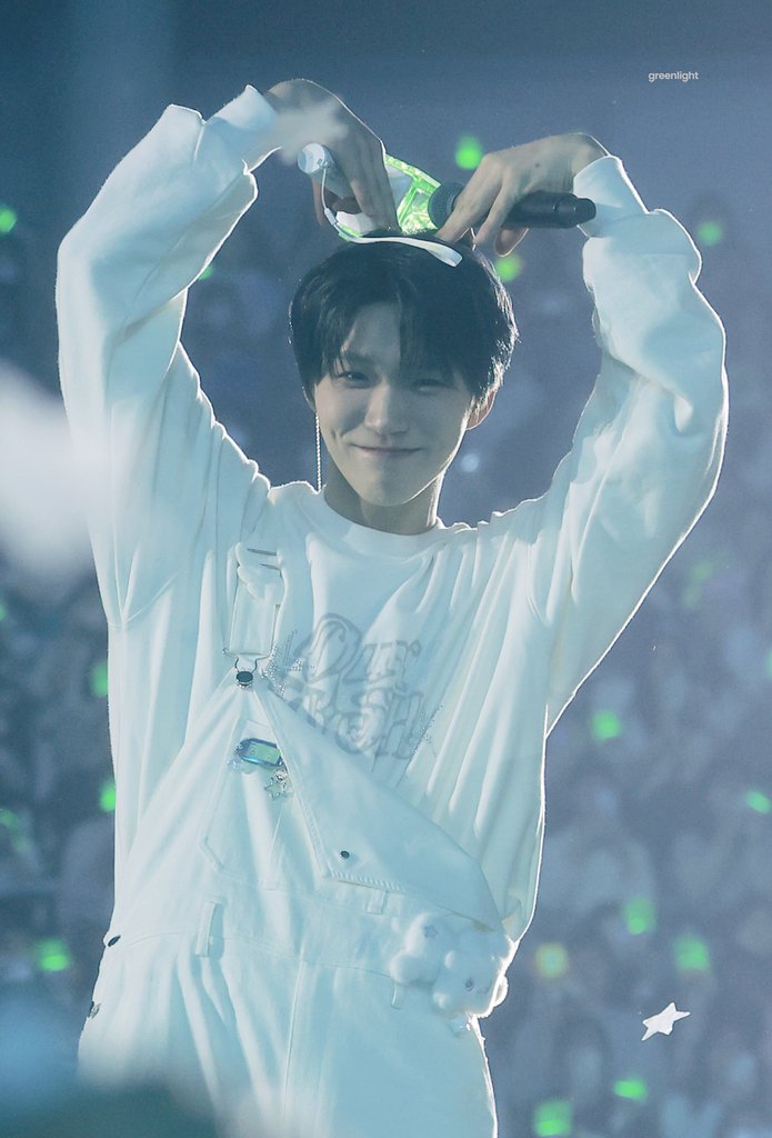 𝐠𝐫𝐞𝐞𝐧𝐥𝐢𝐠𝐡𝐭 💚 tweet media