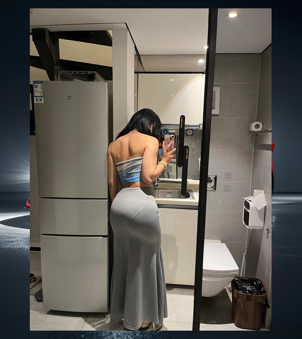 Amy Thompson tweet media