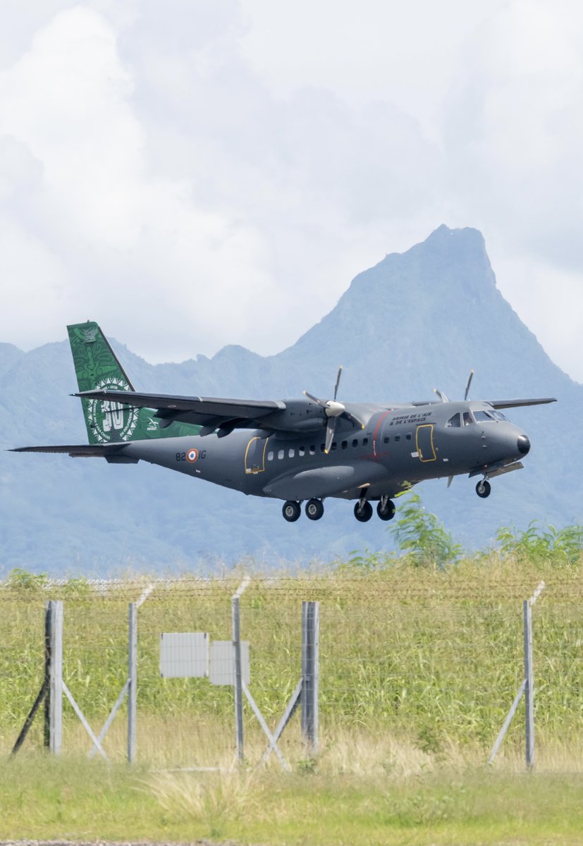 Armee_de_lair's tweet image. 30 ans de Casa en Polynésie française…🌺✈️
Polyvalent, robuste, indispensable : un lien vital entre 118 îles dispersées sur un territoire grand comme l’Europe.
🚑 Évacuations sanitaires
📦 Transport
🌊 Surveillance maritime
Depuis 30 ans, le Casa veille. 
urlr.me/JkdXQB