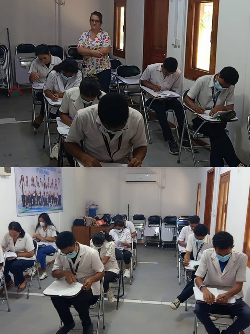 Estudiantes de la #ESM núcleo docente #Oecusse realizan su examen intersemestral de Ortopedia y Traumatología, demostrando compromiso, preparación y vocación en su formación profesional. El conocimiento de hoy es la base del cuidado de mañana.